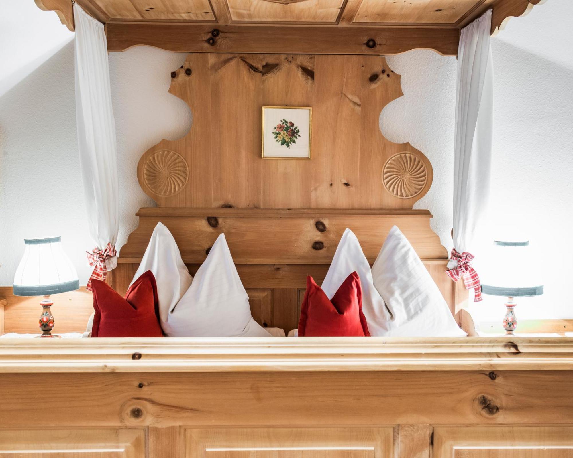 Romantikhotel Almtalhof Gruenau im Almtal Bagian luar foto