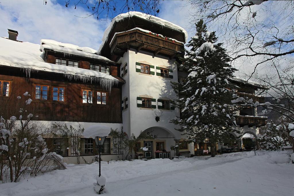 Romantikhotel Almtalhof Gruenau im Almtal Bagian luar foto