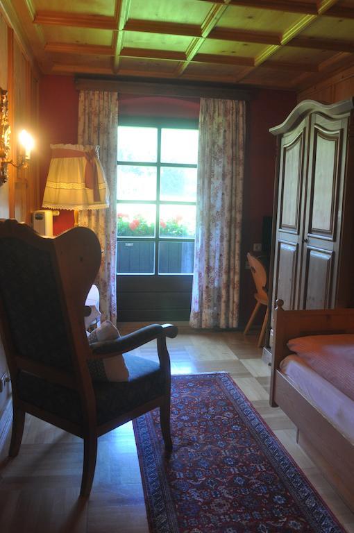 Romantikhotel Almtalhof Gruenau im Almtal Ruang foto