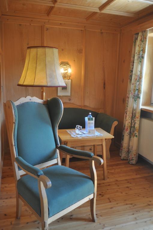 Romantikhotel Almtalhof Gruenau im Almtal Bagian luar foto