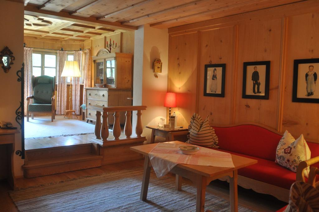 Romantikhotel Almtalhof Gruenau im Almtal Ruang foto