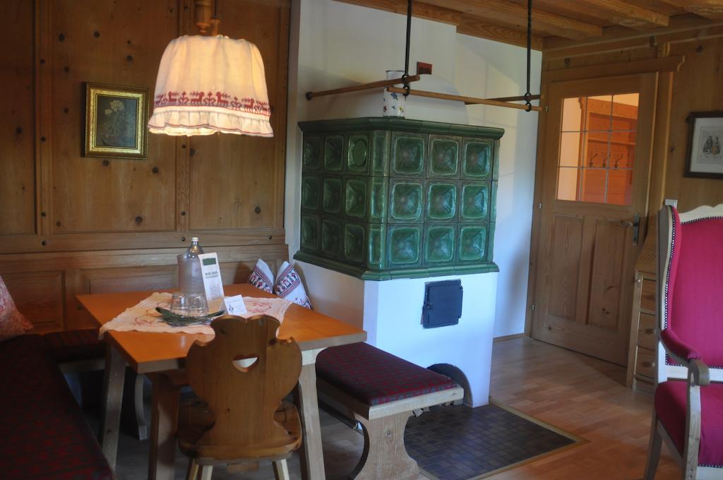 Romantikhotel Almtalhof Gruenau im Almtal Ruang foto
