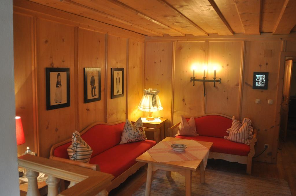 Romantikhotel Almtalhof Gruenau im Almtal Ruang foto