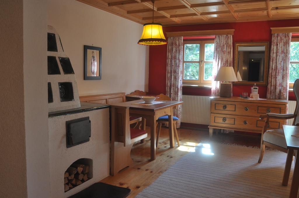 Romantikhotel Almtalhof Gruenau im Almtal Ruang foto